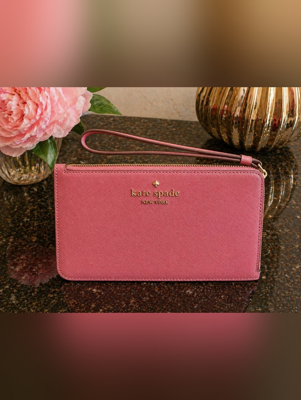 ✨️Kate Spade New York Pink Saffiano Leather Wristlet NWT